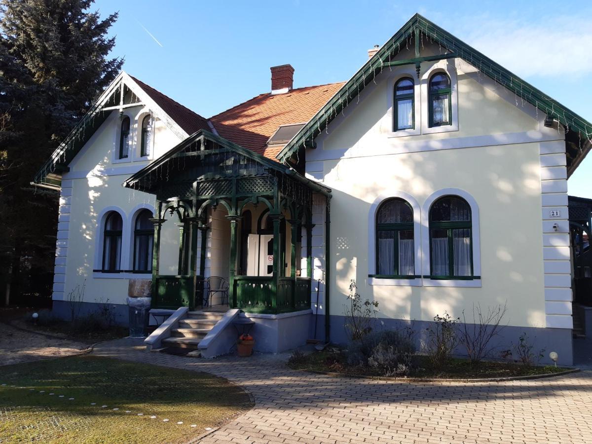 Szalay Villa Веспрем Экстерьер фото